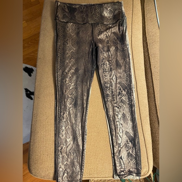 Mono B Leggings - Picture 1 of 1